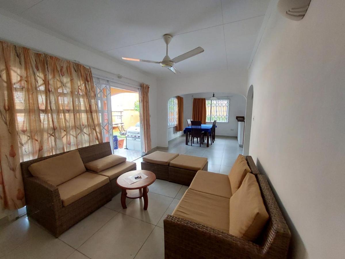 Beau Vallon Villa Self Catering With Pool Beau Vallon (Mahe) Exterior foto