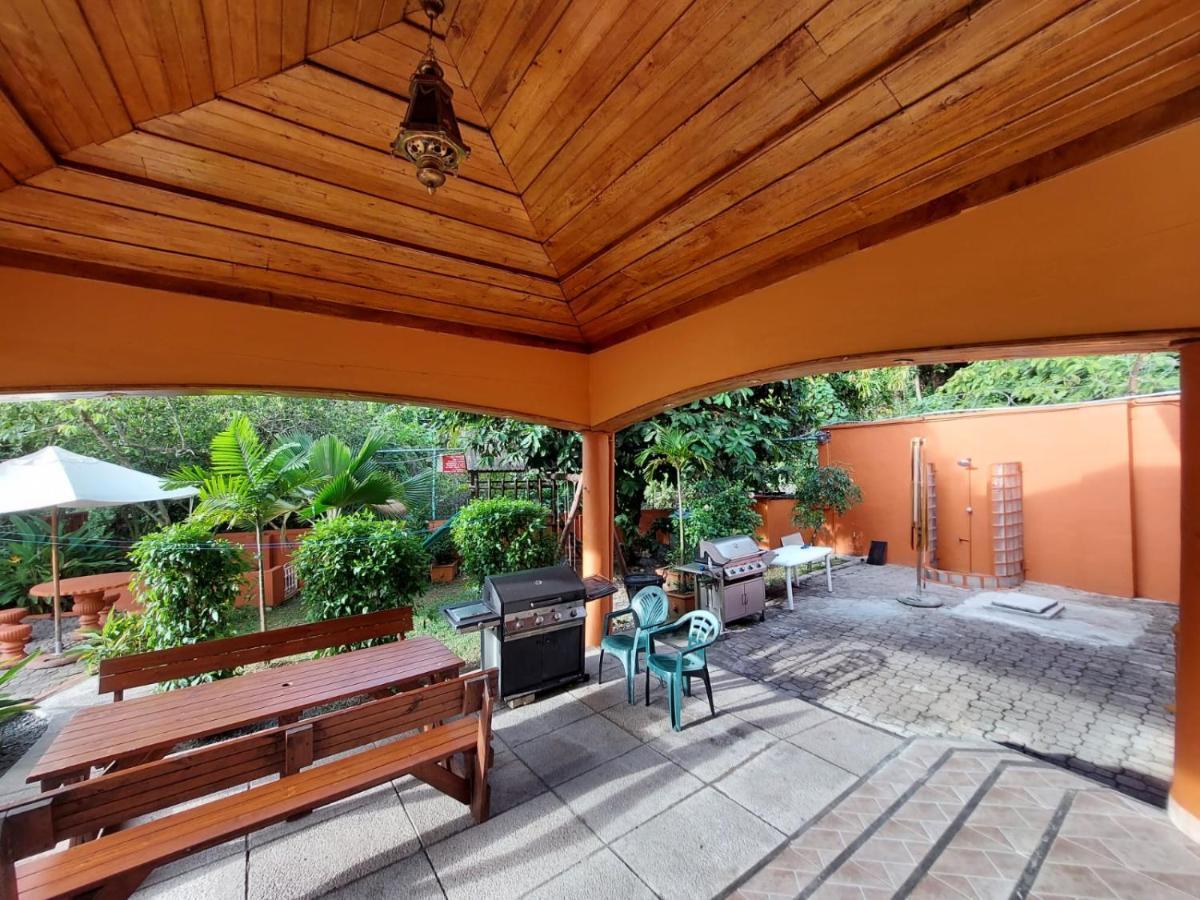 Beau Vallon Villa Self Catering With Pool Beau Vallon (Mahe) Exterior foto